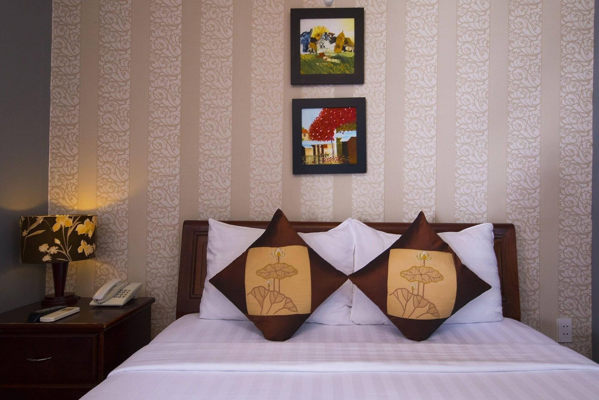 Good Vibes Central Hotel Хошимин Экстерьер фото