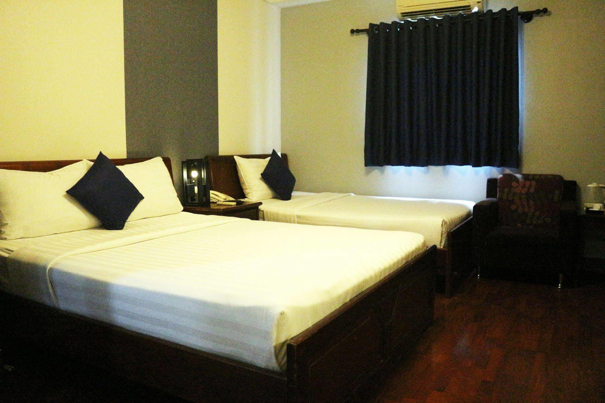 Good Vibes Central Hotel Хошимин Экстерьер фото