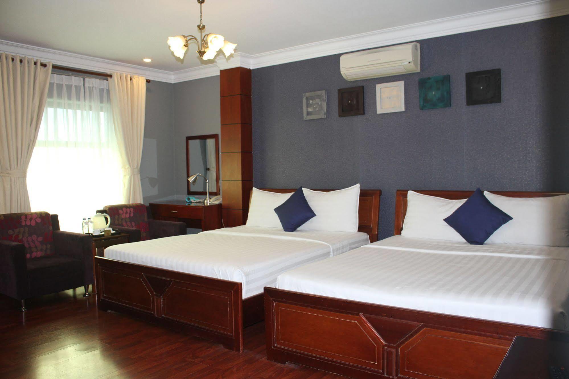 Good Vibes Central Hotel Хошимин Экстерьер фото