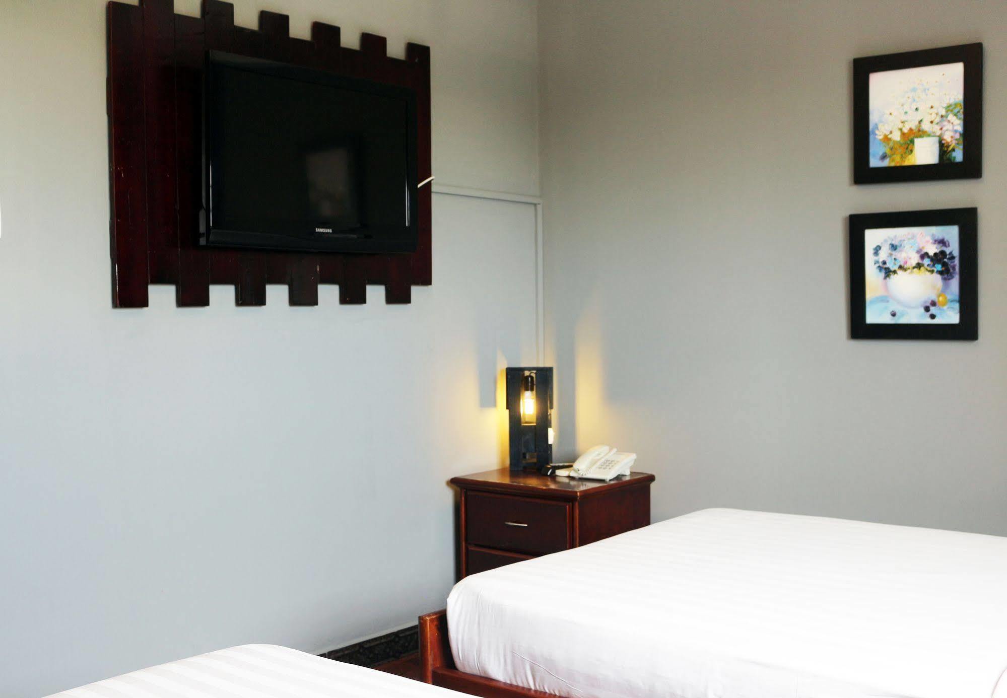 Good Vibes Central Hotel Хошимин Экстерьер фото